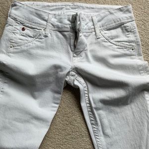 Bright white skinny jeans with flap pockets